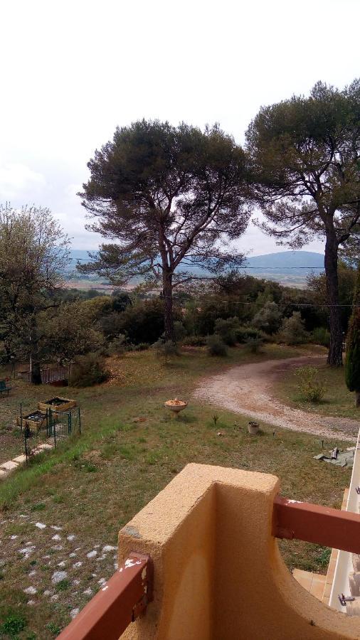 Les Cigales Bed & Breakfast Villelaure Exterior foto