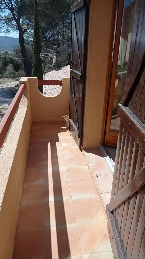 Les Cigales Bed & Breakfast Villelaure Exterior foto